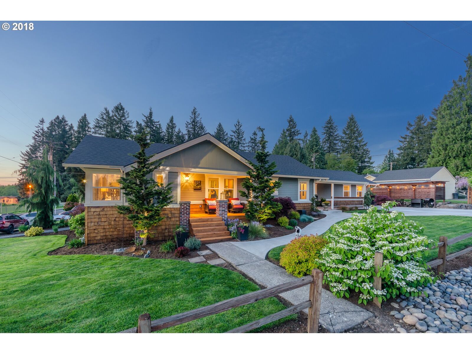 Property Photo: 804 N Simons St WA 98642