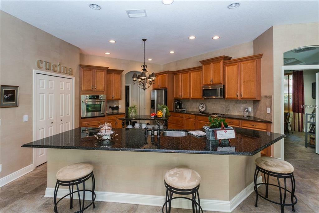 Property Photo:  5102 Dunham Creek Place  FL 33511 