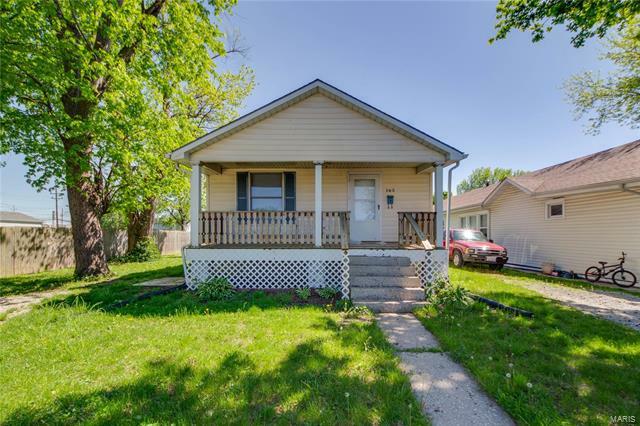 Property Photo: 143 7th Street 62084