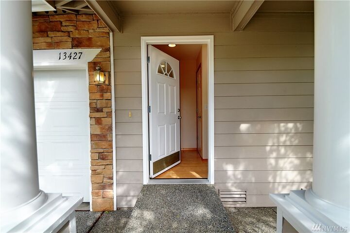 Property Photo: 13427 31st Dr SE 14 WA 98012