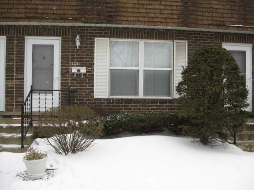 Property Photo:  2251 Willow Road 2251  IL 60430 