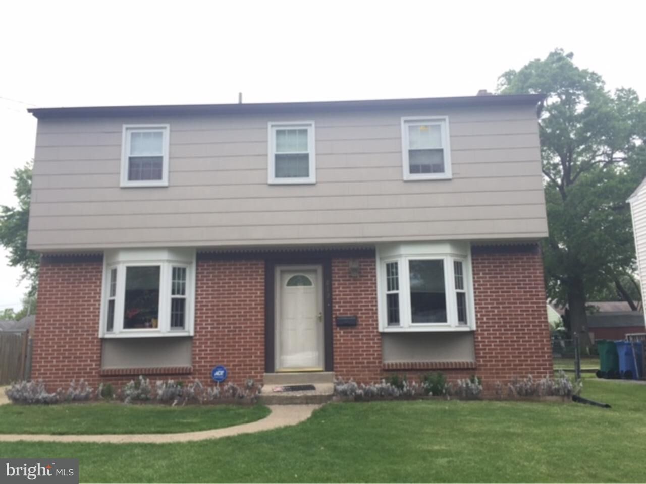 Property Photo:  812 Church Street  PA 19021 