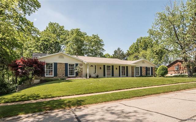316 Quinnmoor Drive  Ballwin  63011 photo