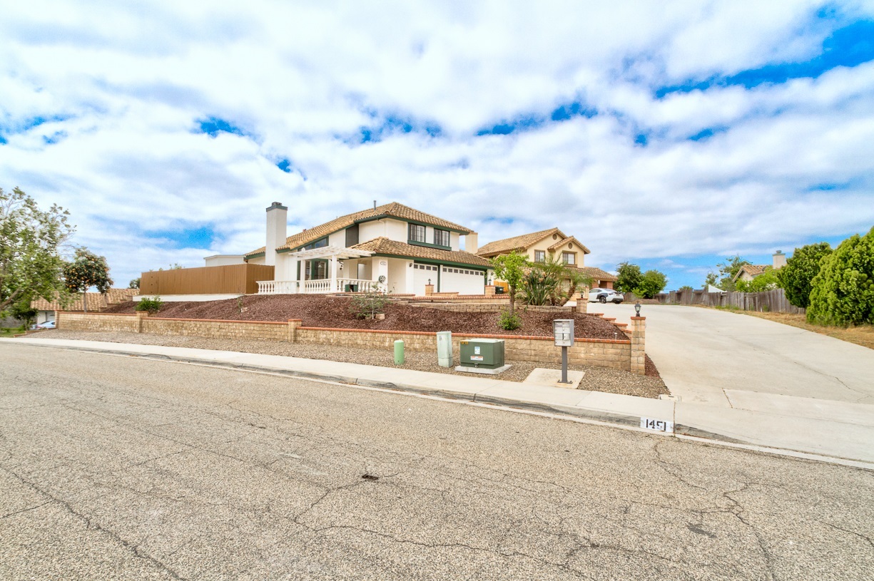 Property Photo: 1451 Borden Rd CA 92026