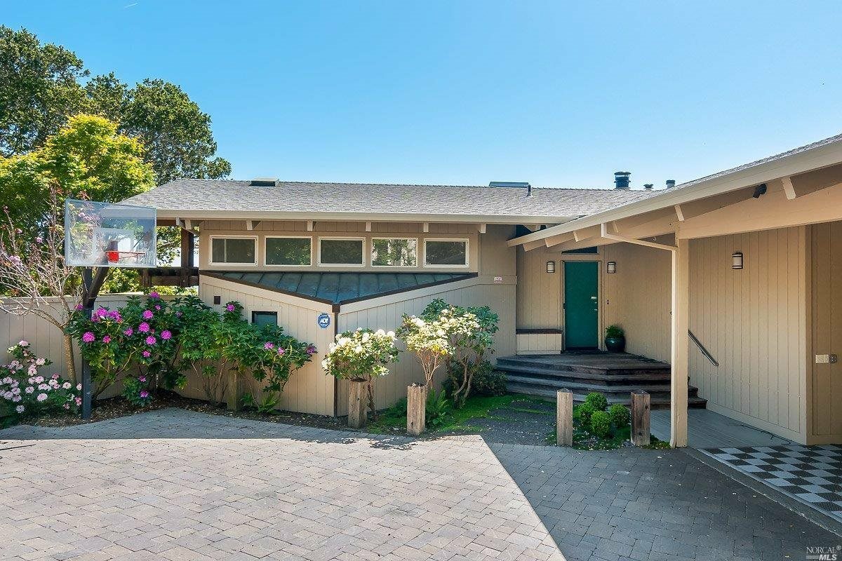 Property Photo: 41 Magdalena Court CA 94941