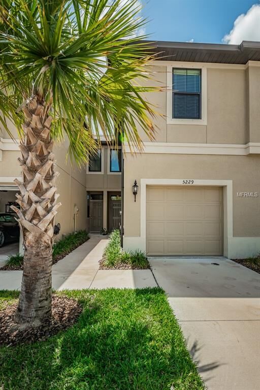 Property Photo: 5229 Bay Isle Circle FL 33760