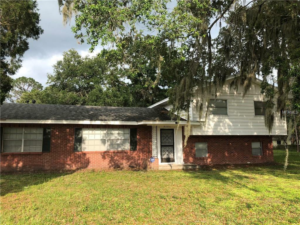 Property Photo:  3101 S Kings Avenue  FL 33511 