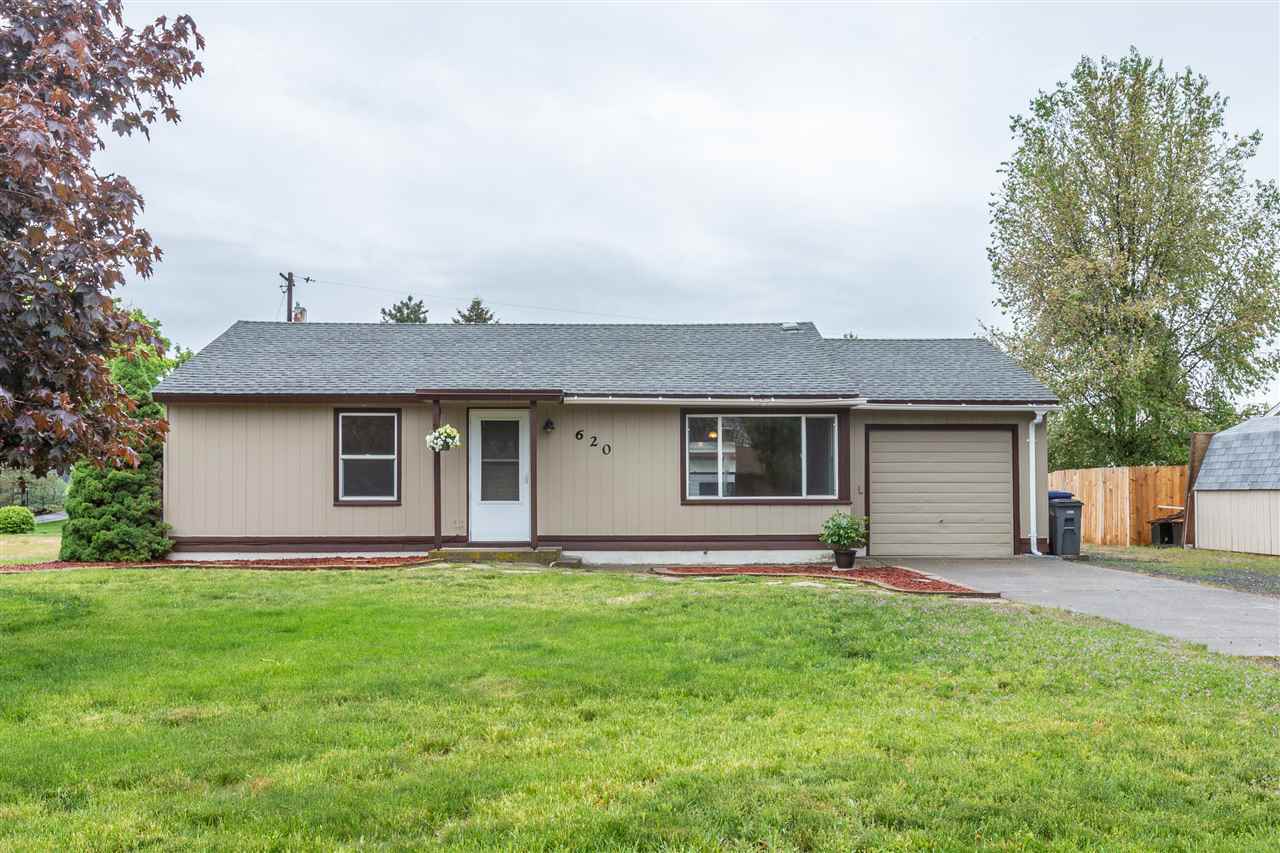 Property Photo:  620 S Jefferson St  WA 99022 