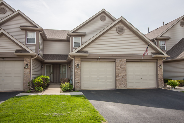 Property Photo: 1946 Grove Avenue IL 60193