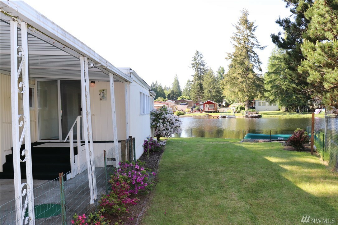 Property Photo: 1100 SE Crescent Dr WA 98584