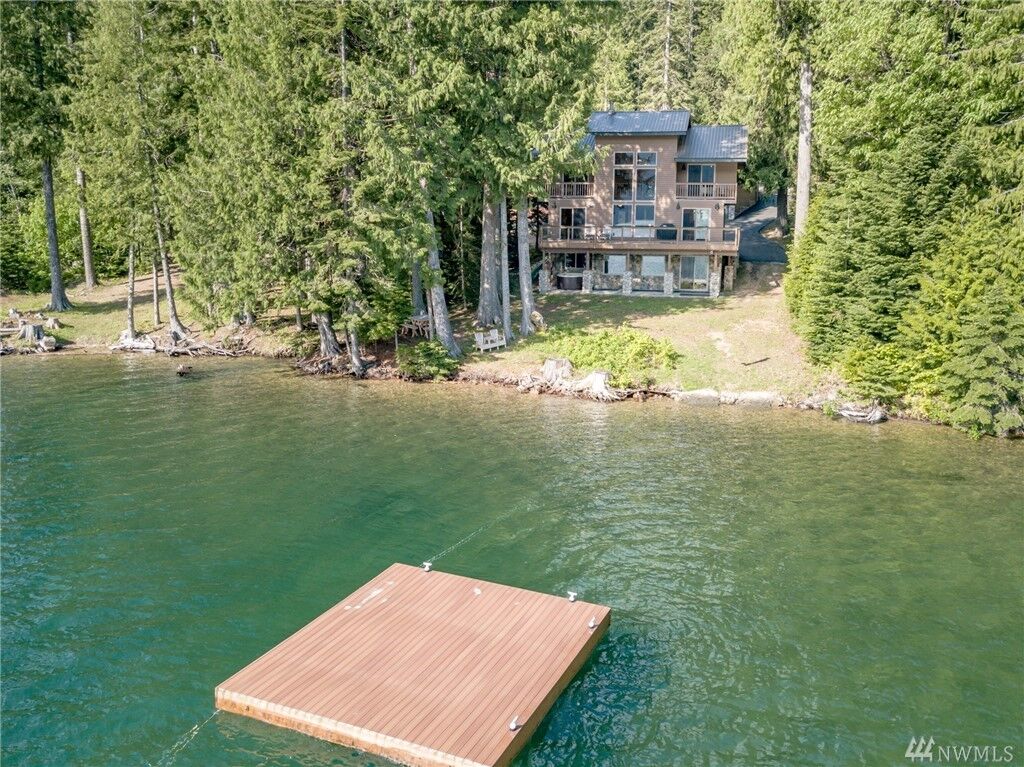 Property Photo:  3200 Via Kachess Rd  WA 98925 