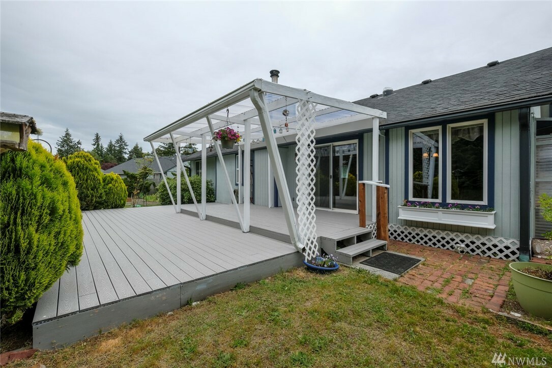 Property Photo:  161 Quimper Lane  WA 98339 