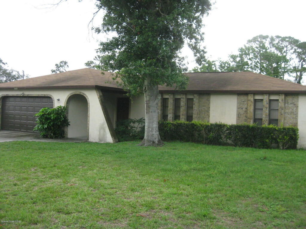 Property Photo:  5967 Cardiff Avenue  FL 32927 