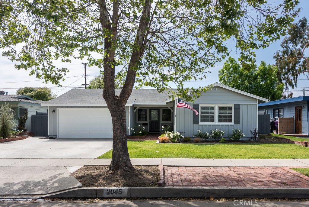 Property Photo: 2045 Shipway Avenue CA 90815