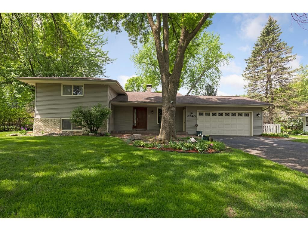 Property Photo: 6240 Elm Tree Avenue MN 55331