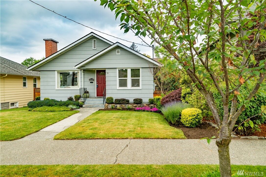 Property Photo: 8247 Densmore Ave N WA 98103