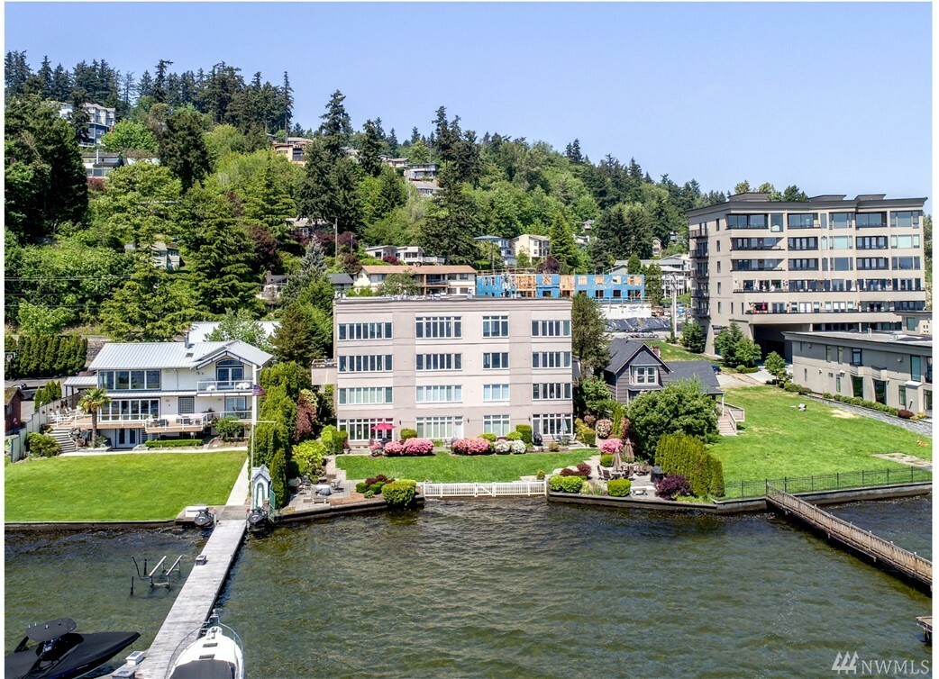 Property Photo: 9039 NE Juanita Drive 301 WA 98034