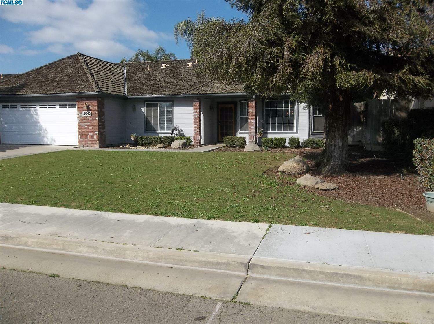 5942 W Iris Court  Visalia CA 93277 photo