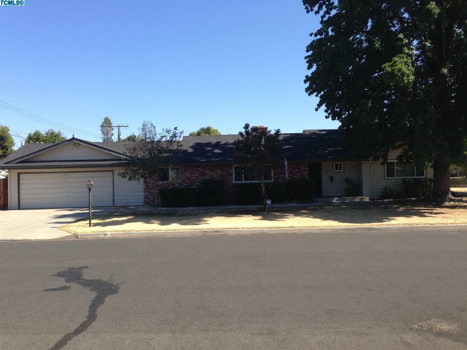 134 E Beech Avenue  Visalia CA 93277 photo