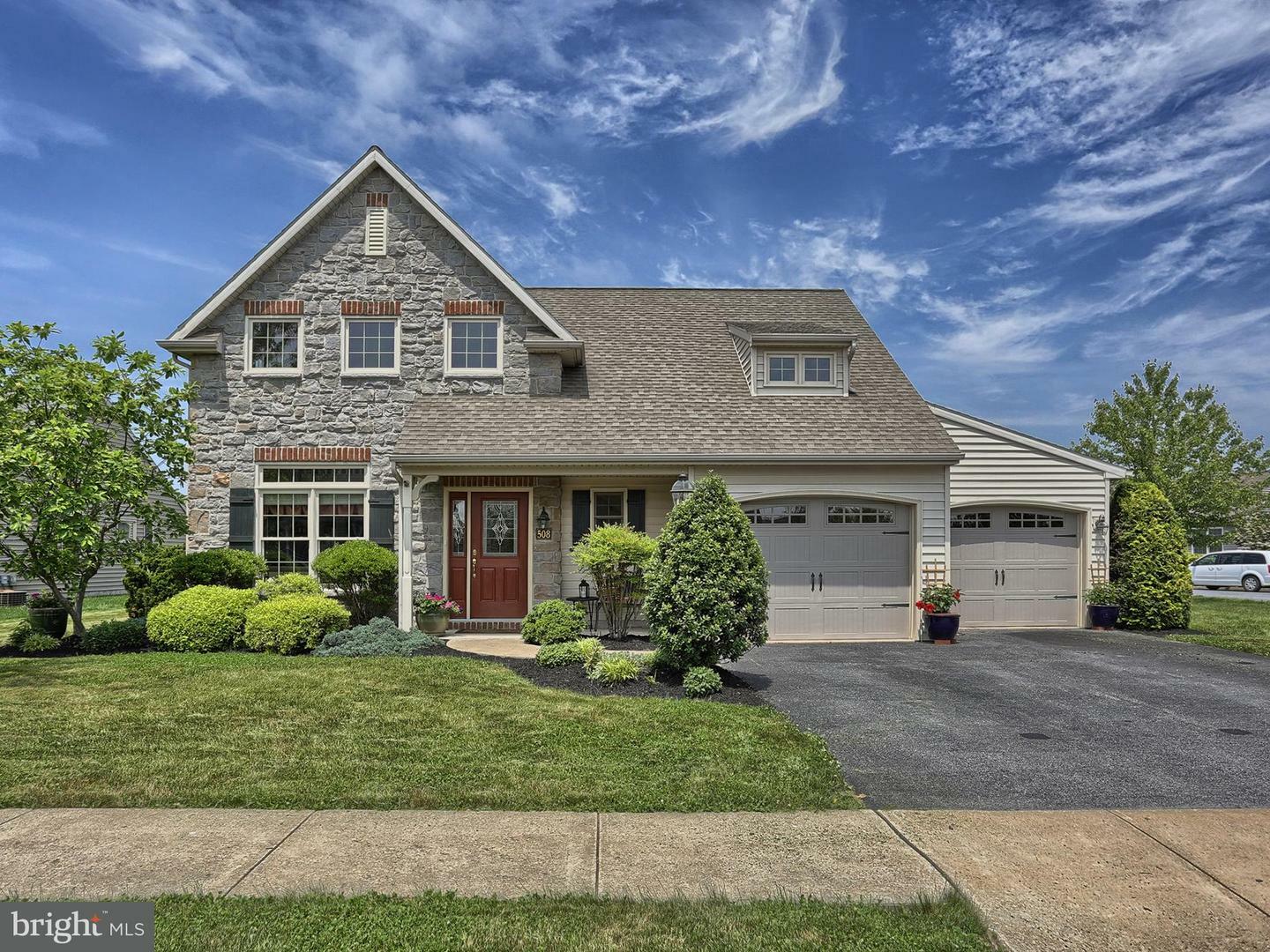 Property Photo: 508 Brookshire Avenue PA 17545