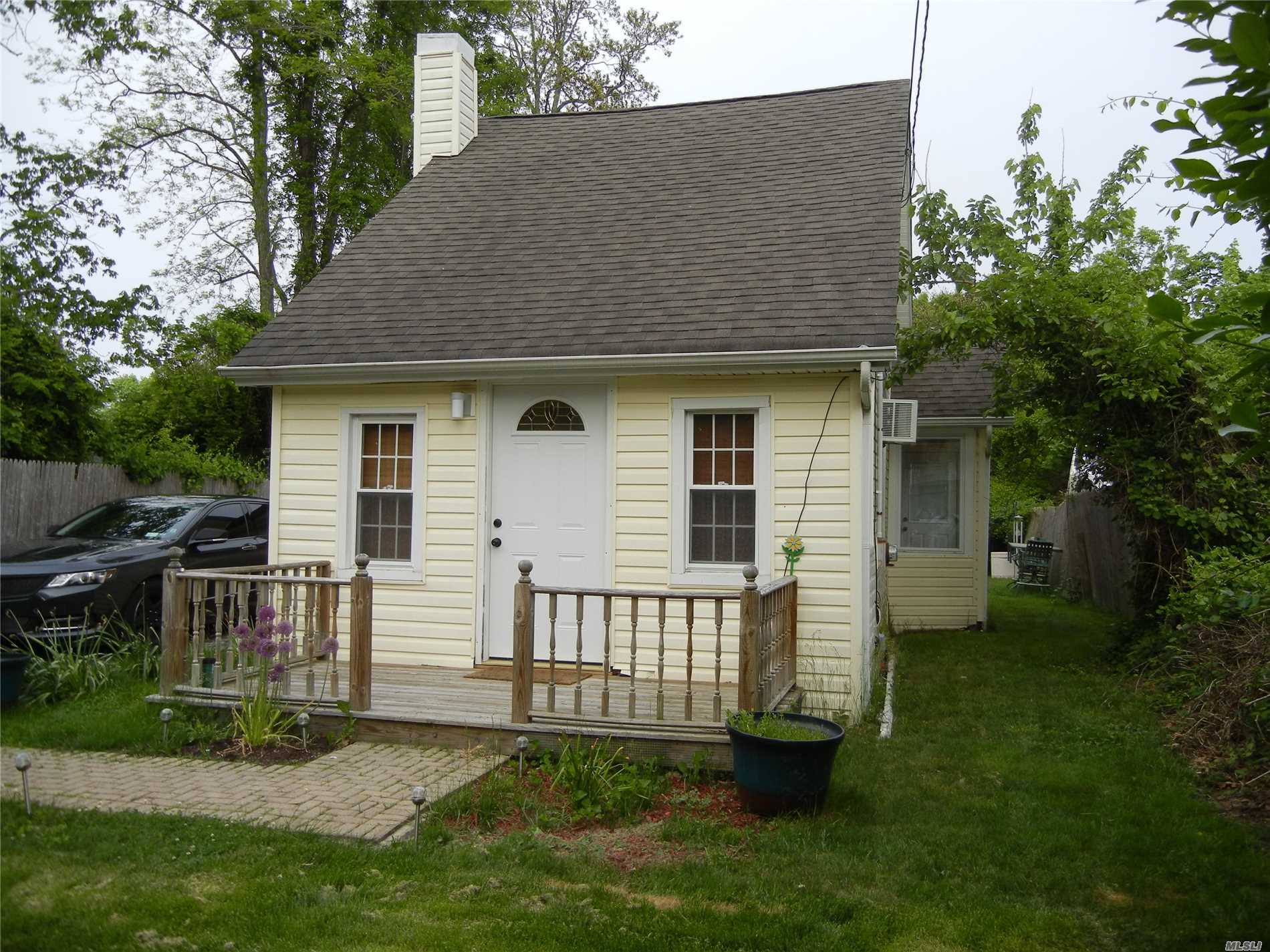 Property Photo:  149 Laurelton Drive  NY 11951 