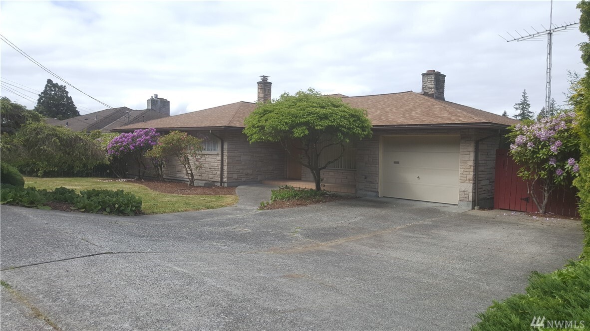 Property Photo: 7717 45th Ave SW WA 98136