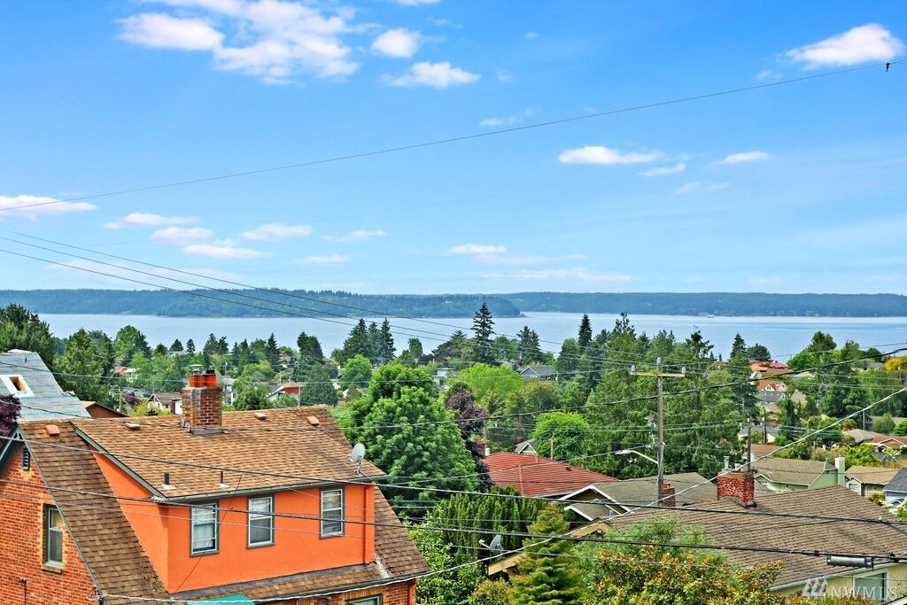 Property Photo:  4557 45th Ave SW 301  WA 98116 