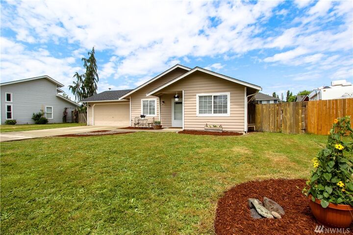 Property Photo:  505 Skinner Wy SW  WA 98360 
