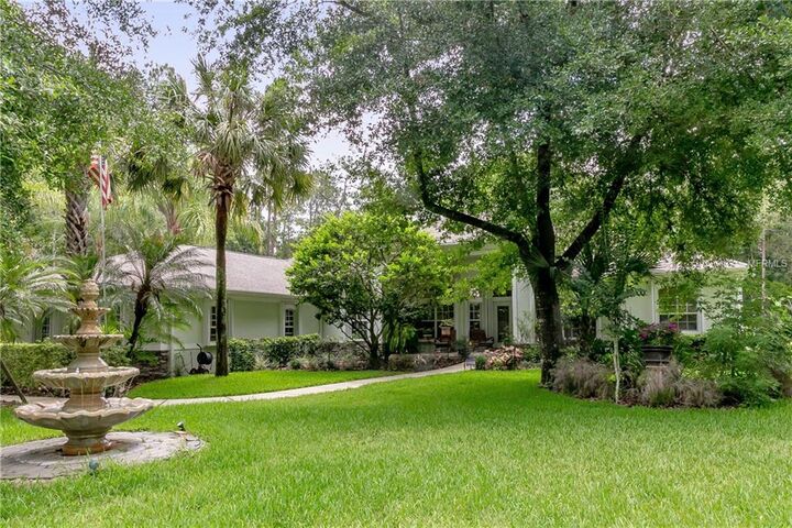 Property Photo:  9322 Saint Leger Place  FL 33544 