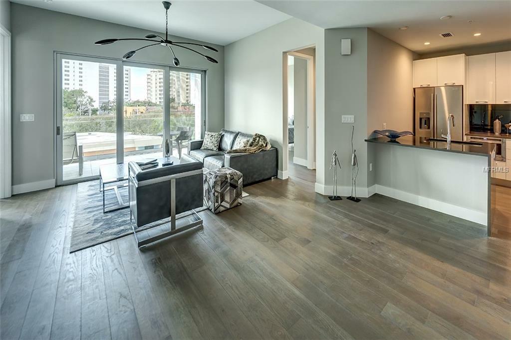 Property Photo:  635 S Orange Avenue 405  FL 34236 