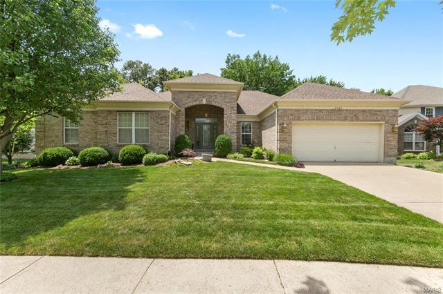 Property Photo: 2181 Englewood Terr 63017