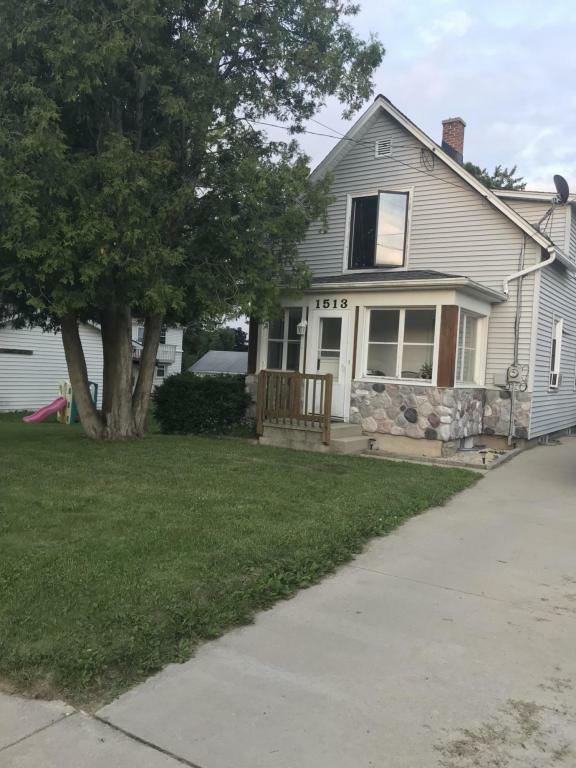 Property Photo:  1513 Monroe St  WI 53090 