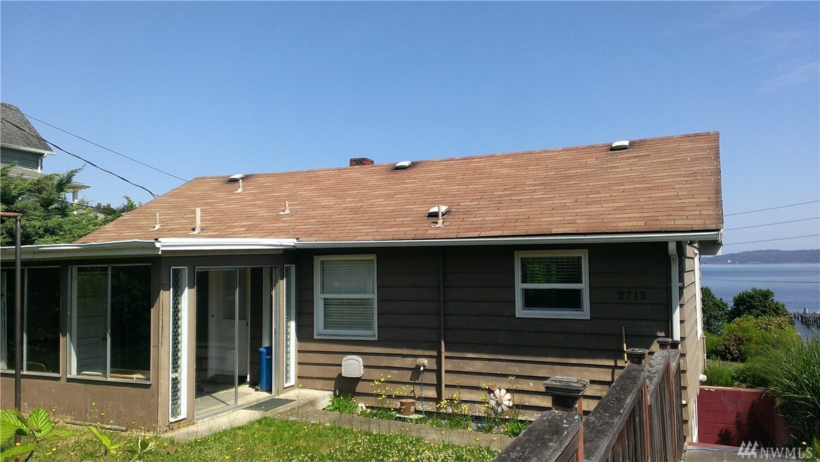 Property Photo:  2715 N 32nd Street  WA 98407 