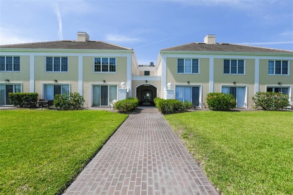 Property Photo: 51 Mac Ewen Drive 15 FL 34229