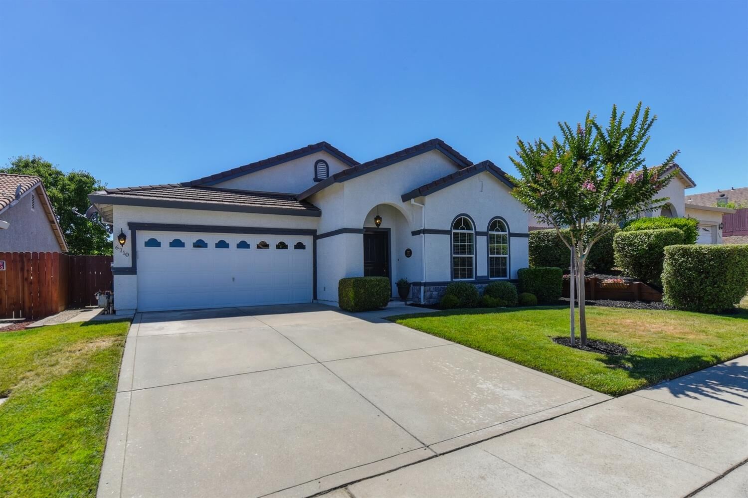Property Photo: 6710 Magnolia Way CA 95765