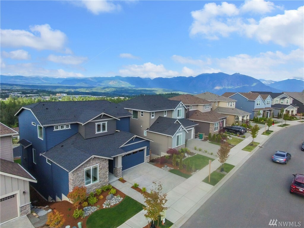 Property Photo: 8824 Wilde Ave SE WA 98065