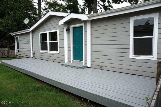 Property Photo: 1221 SW 63rd Street OR 97367