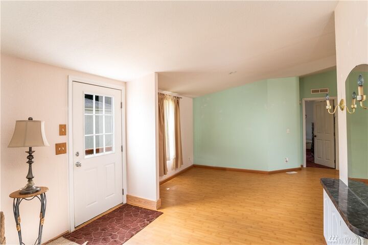 Property Photo:  700 N Reed St 23  WA 98284 