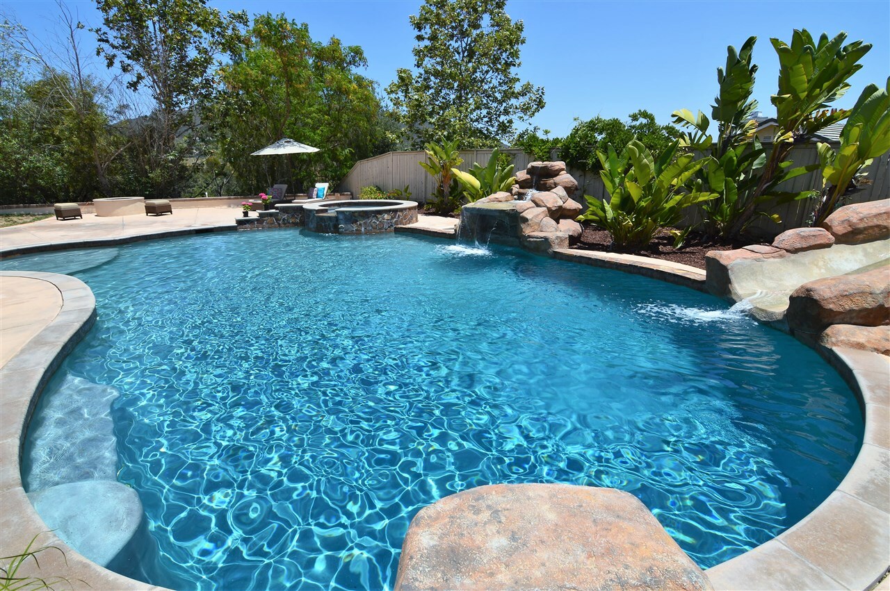 Property Photo:  762 Turtle Point Way  CA 92069 