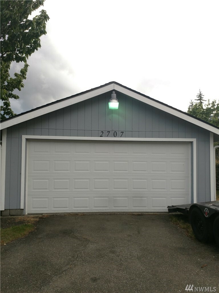 Property Photo:  2707 Wheaton Way  WA 98310 