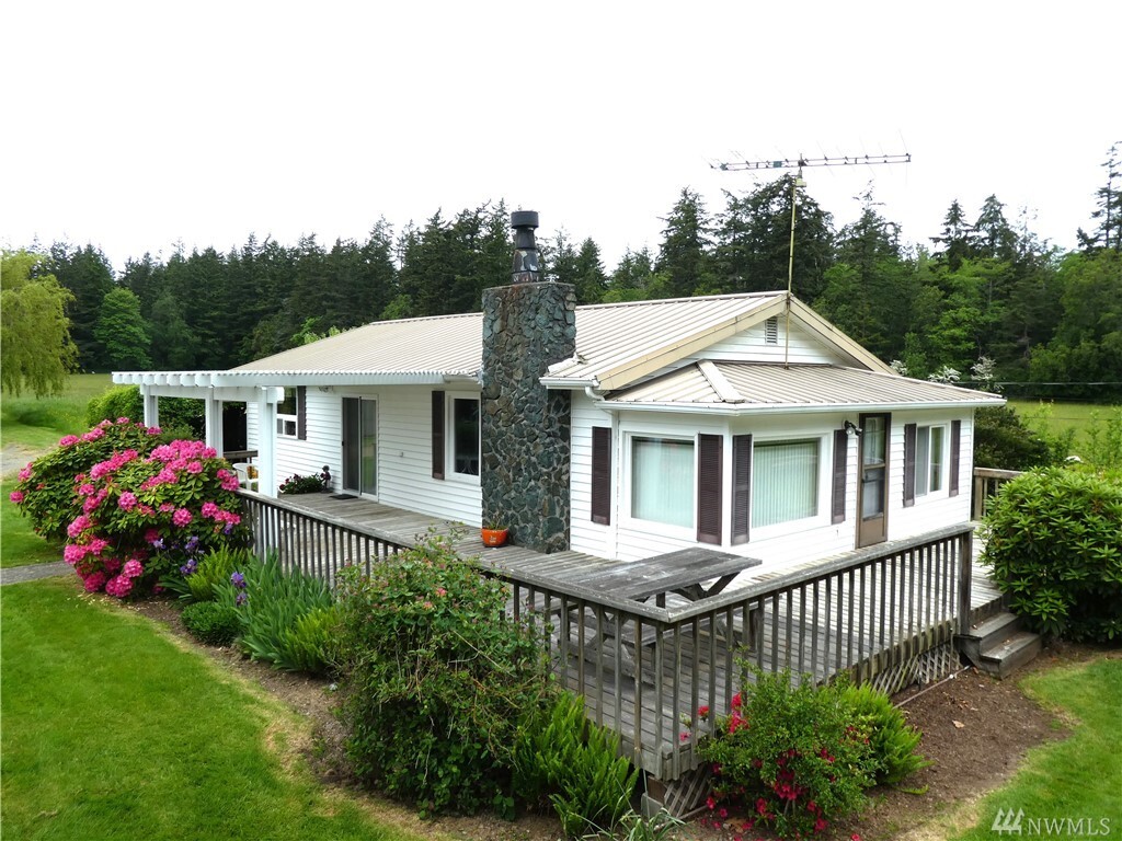 Property Photo: 6694 Guemes Island Rd WA 98221