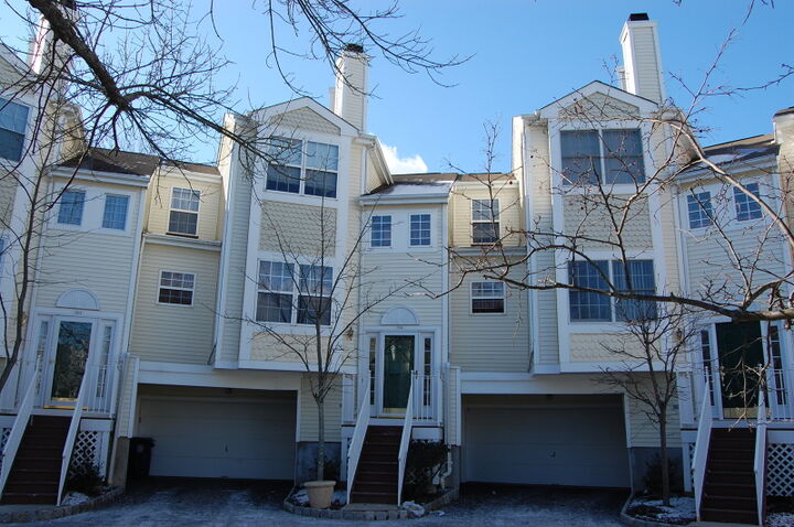 2106 Harvest Ct  Hanover Twp. NJ 07981 photo