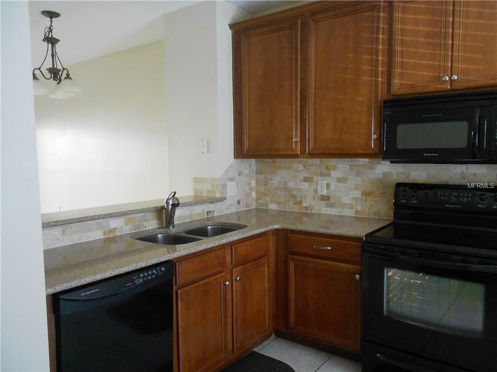 Property Photo: 8528 Brushleaf Way FL 33647