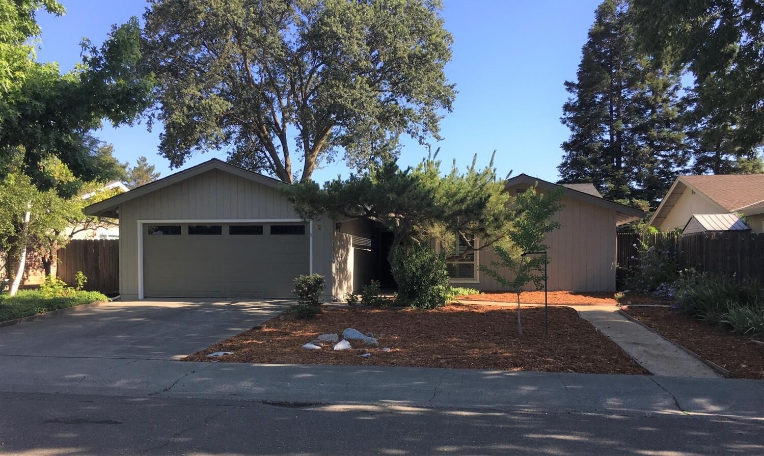 Property Photo: 1211 Menlo Drive CA 95616