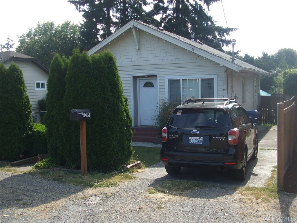 Property Photo:  9055 37th Ave S  WA 98118 