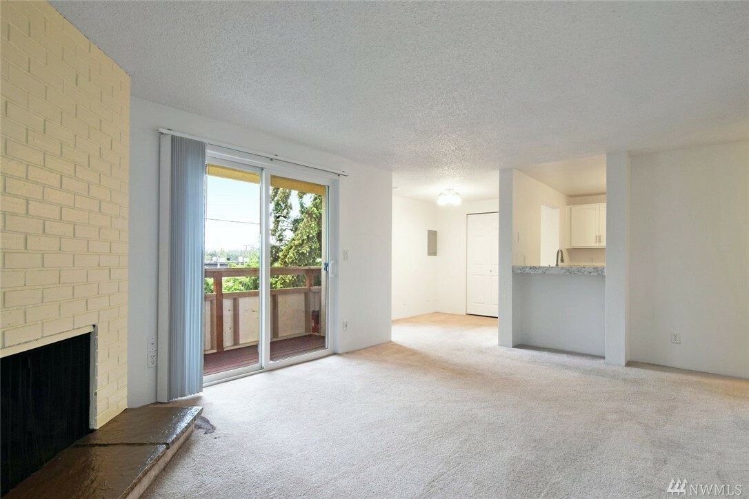 Property Photo: 4731 176th St SW K6 WA 98037