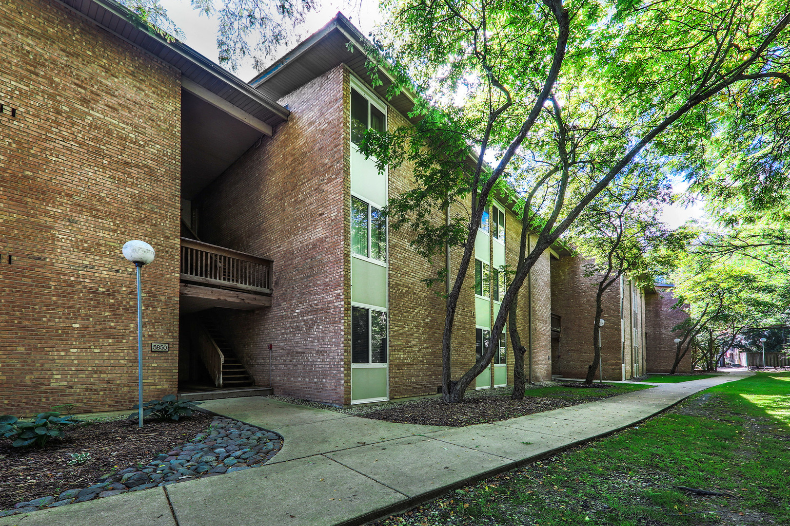 Property Photo:  5850 Forest View Road B  IL 60532 