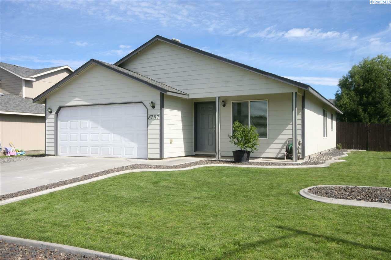 Property Photo:  8707 Overland Ct.  WA 99301 