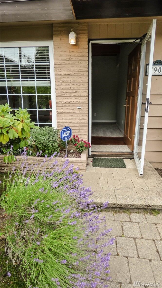 Property Photo: 7909 192nd Place SW WA 98026