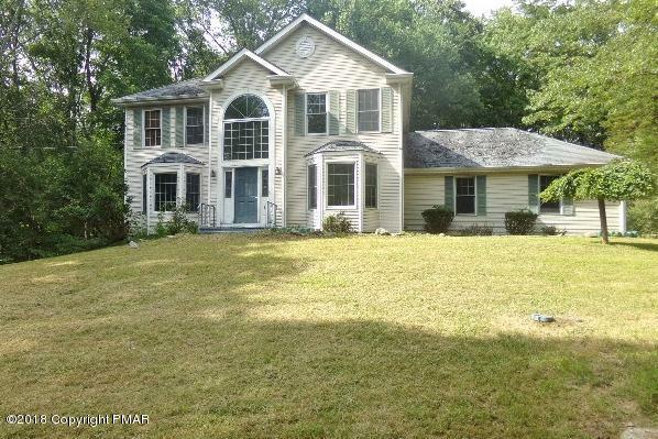 Property Photo:  207 Sage Lane  PA 18301 